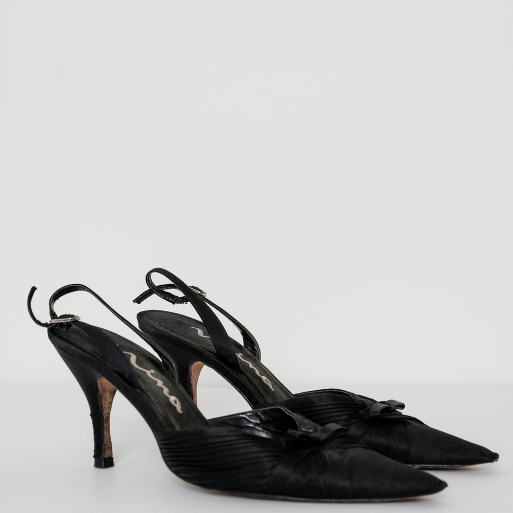 Gorge Black Slingbacks!